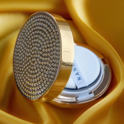 Nanoasia BC tonuojantis kremas-kušonas sausai/mišriai odai SPF50+ BC Cream-Cushion, 15g